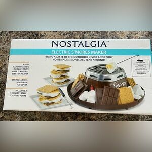 Nostalgia Electric S'mores Maker NIB NEVER USED